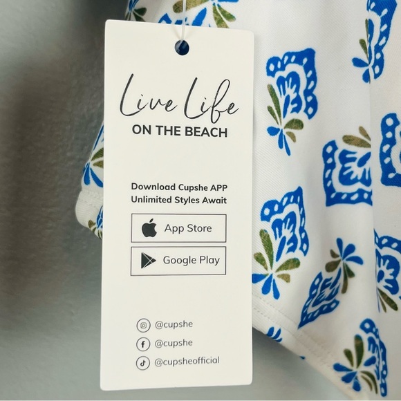 NWT Cupshe 2 piece halter high rise blue print bikini set, large. - Picture 7 of 13